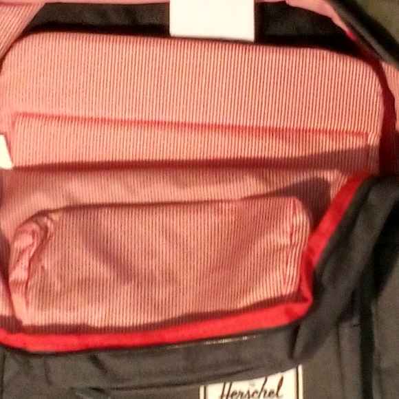 Herschel charcoal NWT back pack - Picture 4 of 6